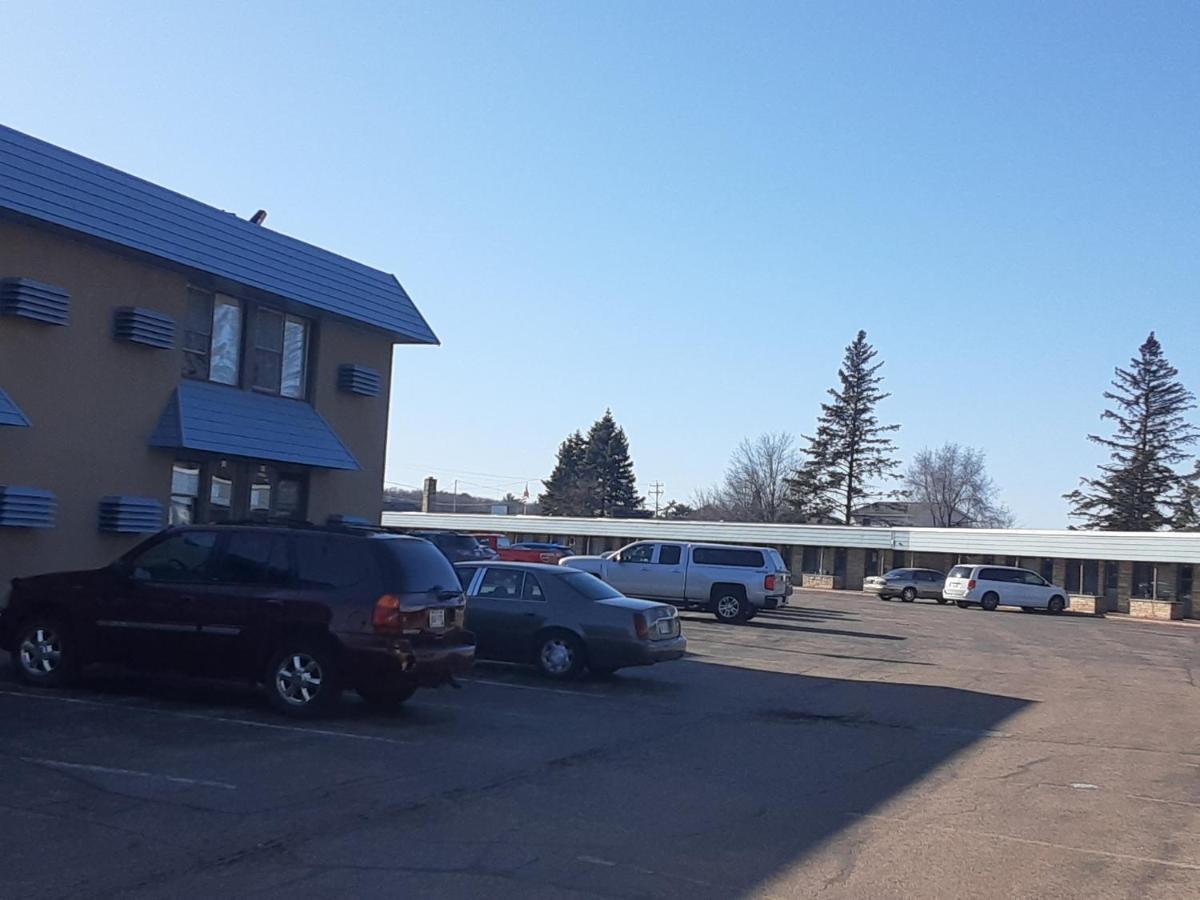 Hotel Blue Top Inn Stevens Point Bagian luar foto