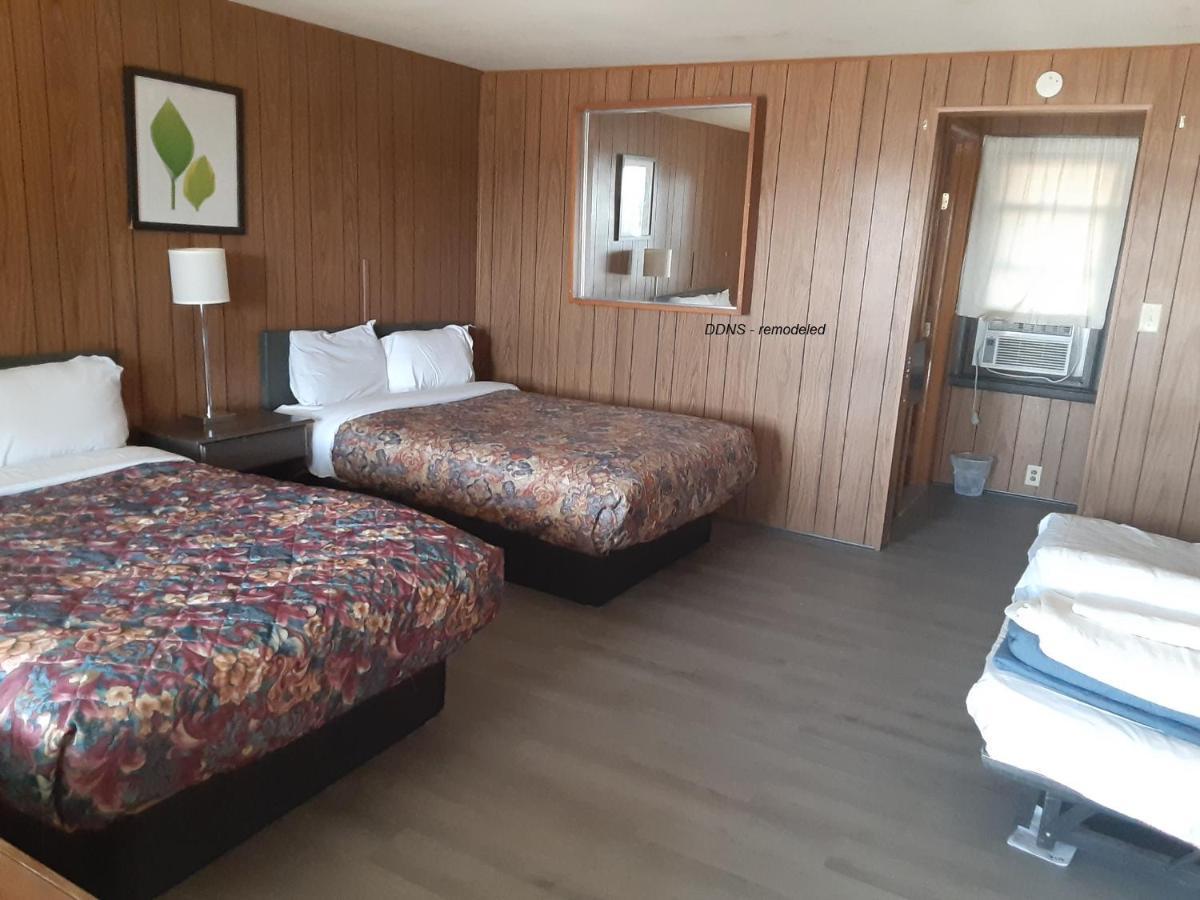 Hotel Blue Top Inn Stevens Point Bagian luar foto