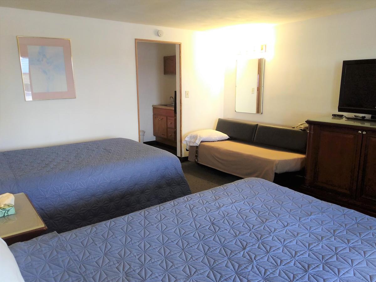 Hotel Blue Top Inn Stevens Point Bagian luar foto