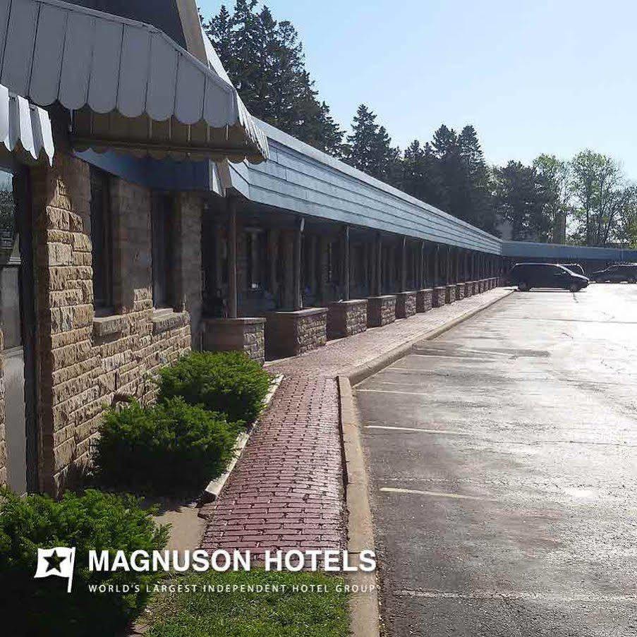 Hotel Blue Top Inn Stevens Point Bagian luar foto