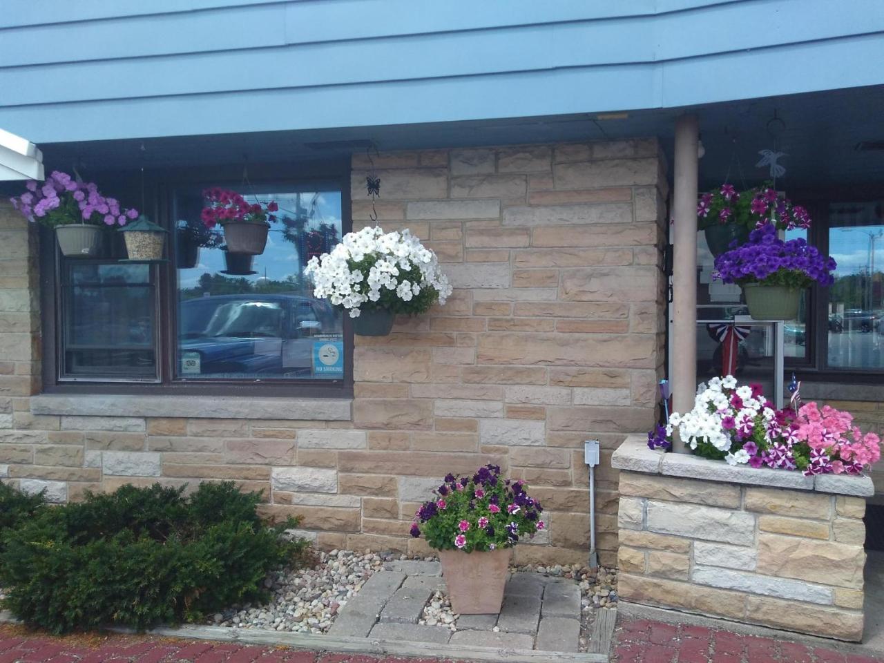 Hotel Blue Top Inn Stevens Point Bagian luar foto
